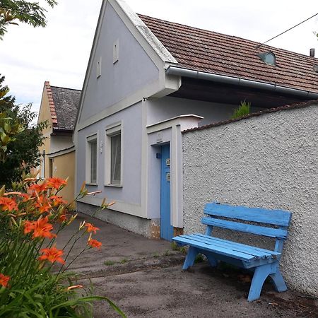 Alla Kittsee Buitenkant foto